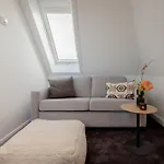 Living Lorens No 12 * Βέστερλαντ