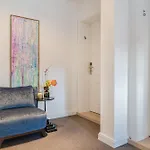 Διαμέρισμα Living Lorens No 12 *