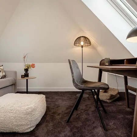 Living Lorens No 12 Apartment
