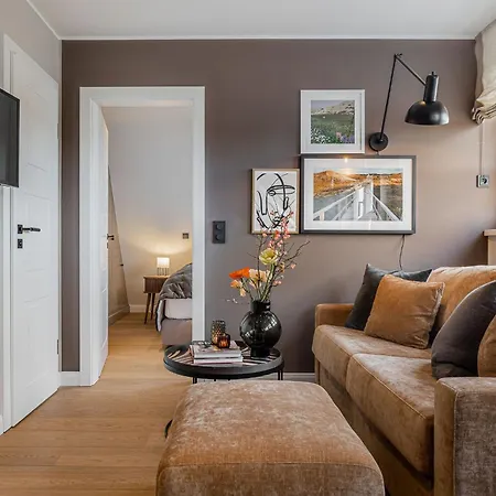 Apartment Living Lorens No 12 *