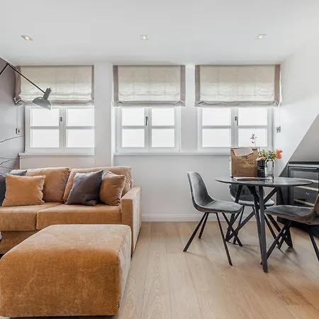 Living Lorens No 12 *