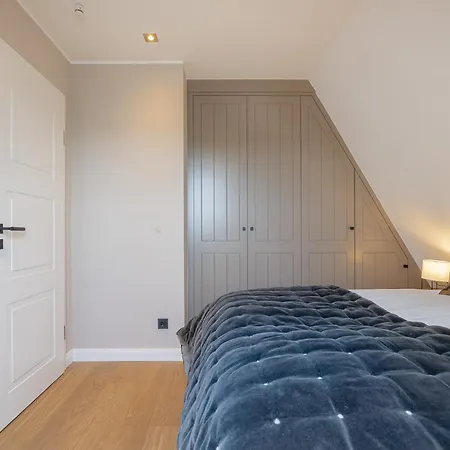 Living Lorens No 12 *