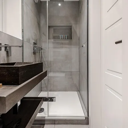 Living Lorens No 12 Apartment *