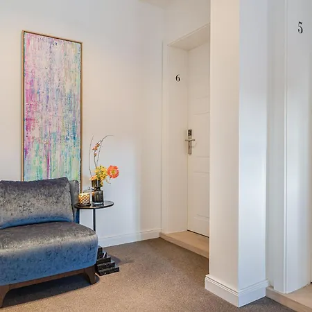 公寓 Living Lorens No 12 *